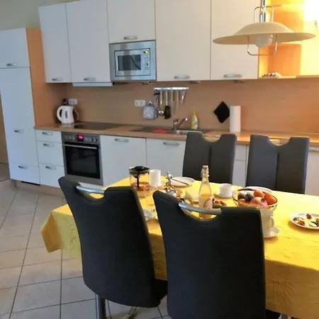 Amselweg In Comfortable בית נופש